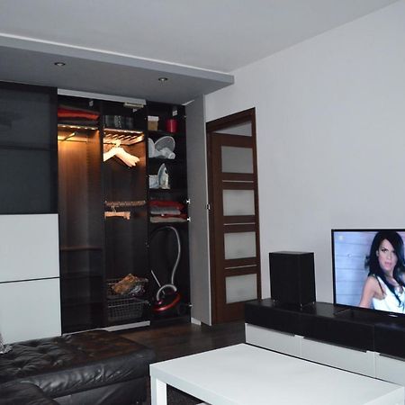 Apartment City Center - Free Parking - Easy Check-In Chorzow Exterior photo
